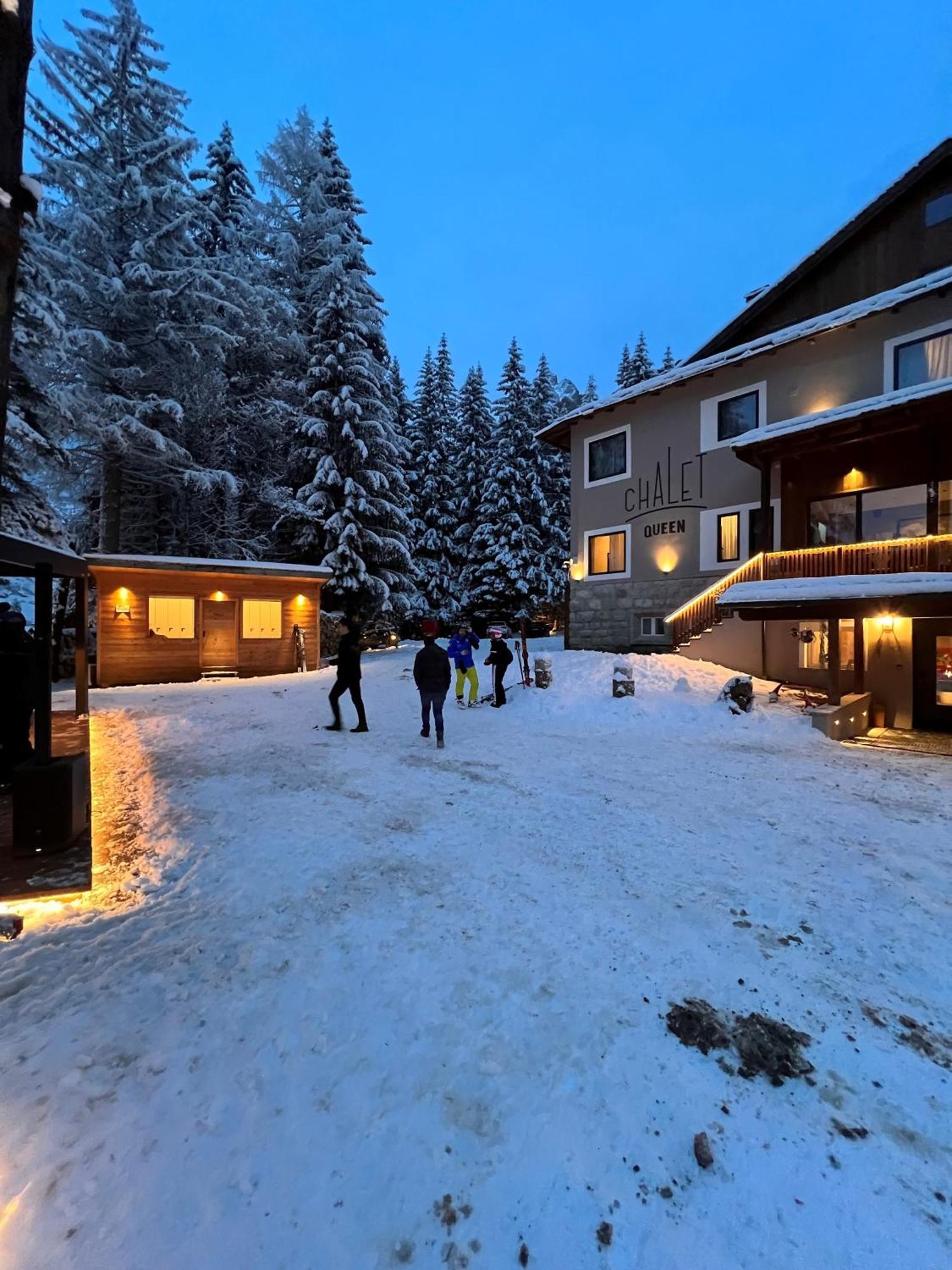 Chalet Queen Hotel Canazei Exterior photo